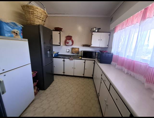2 BEDROOM APARTMENT FOR SALE IN MANABA BEACH